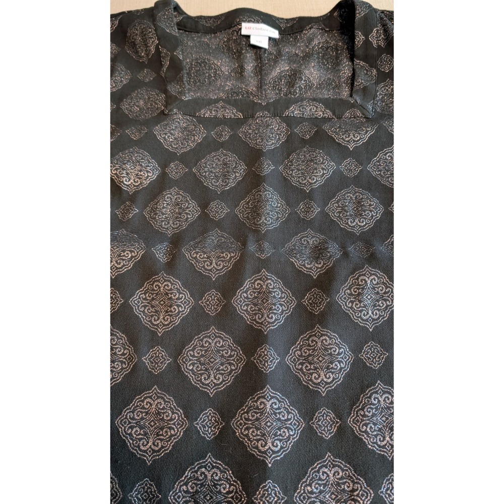 Women's Liz Claiborne Size 2X Black with Silver Glitter Design